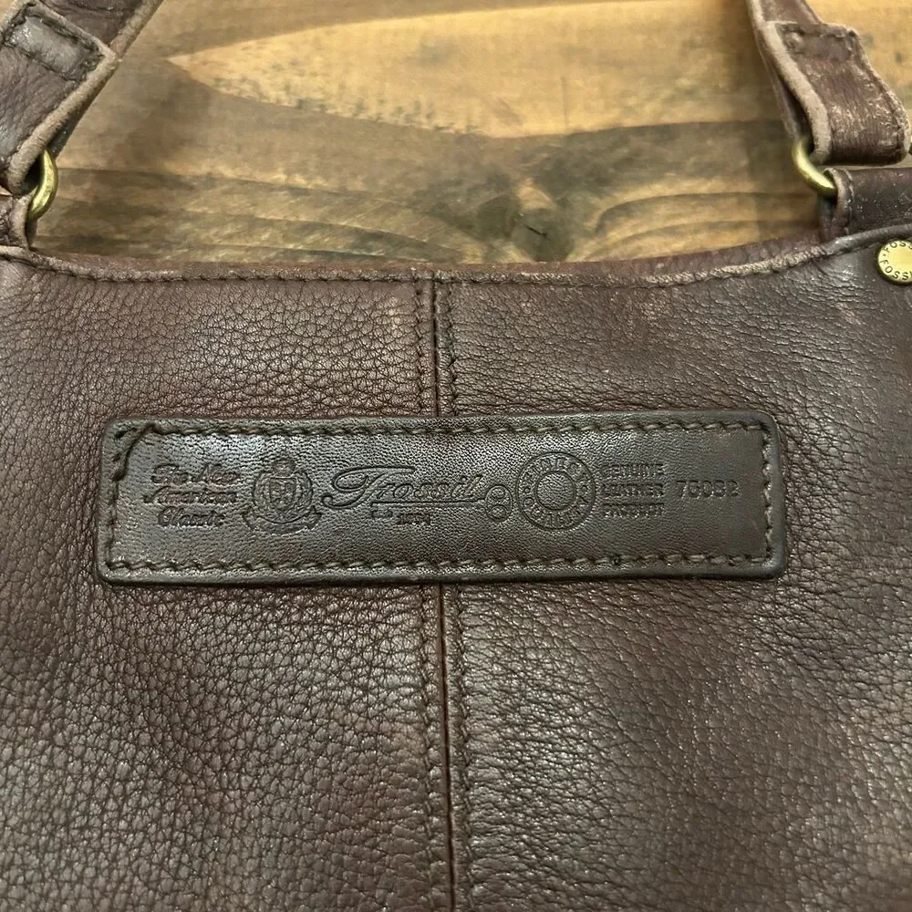 Fossil Vintage Brown Leather Crossbody Purse Key Zip Pull Genuine Leather